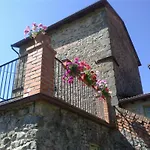 La Casatorre Di Ponticello بيت للعطل